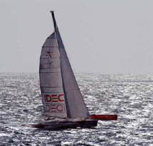 Joyon perde il suo "Idec" sugli scogli della Bretagna